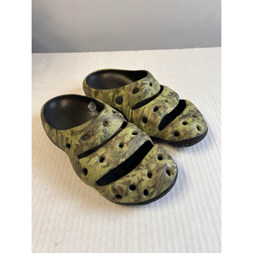 Keen Yogui‎ Arts Slides Slip On Sandals Closed Toe Camo / Black EUC W9.5/ M7.5